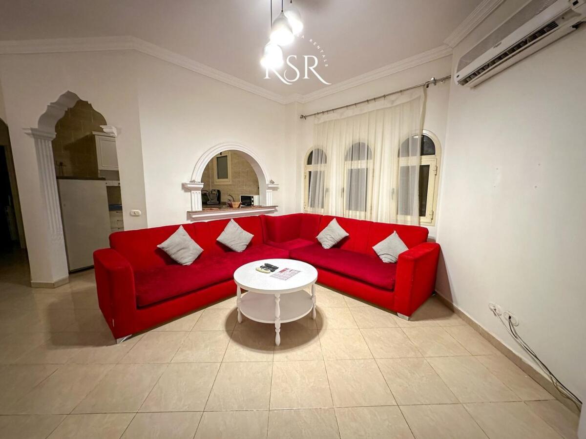 With A Private Roof , Pool , Garden *
