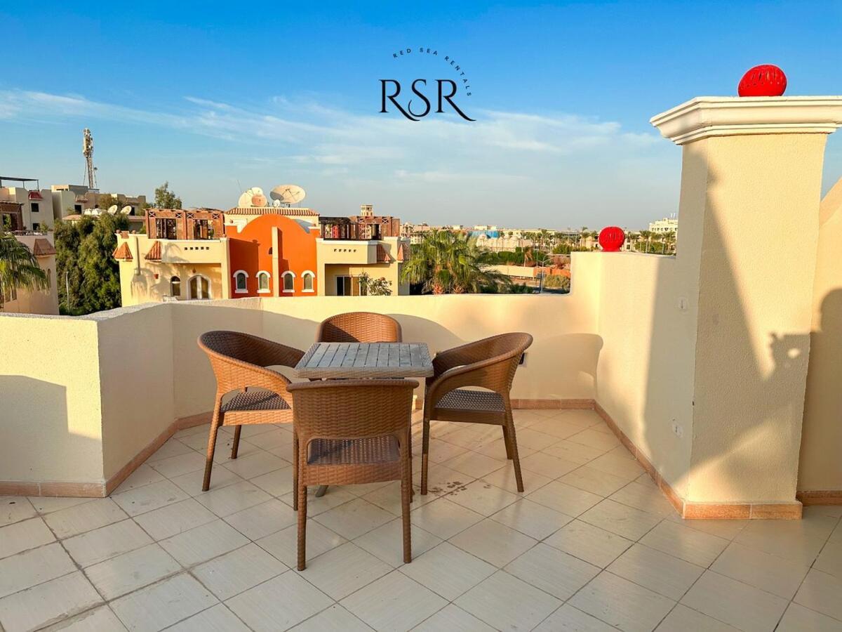 With A Private Roof , Pool , Garden Apartament *