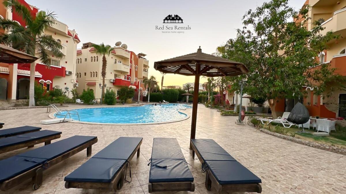 With A Private Roof , Pool , Garden